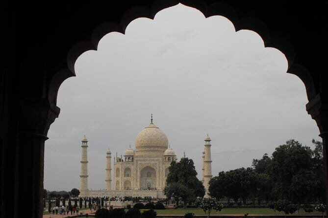 Private Taj Mahal And Monuments Tour From Jaipur By Car - Key Points