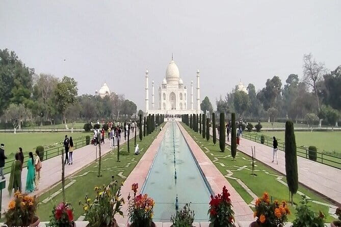 Private Taj Mahal Day Tour by Car from Delhi - All Inclusive - A Deep Dive into the Experience