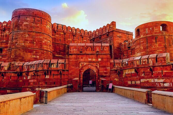 Private TajMahal & Agra Fort Tour from Delhi by Car-All inclusive - An in-depth look at the tour