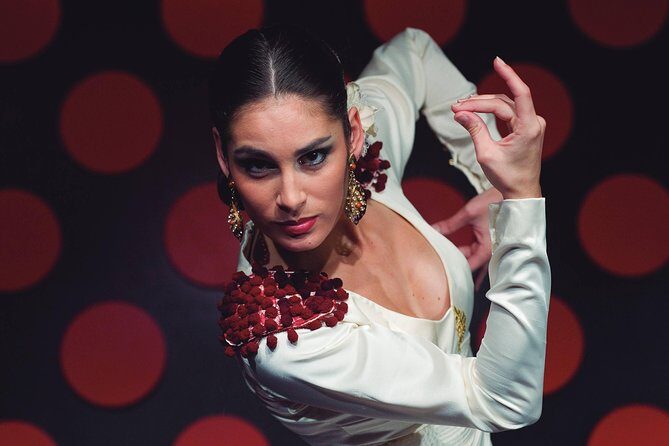 Private Tapas Walking Tour in Barcelona Old Town and Flamenco Show - Exploring the Tour in Detail
