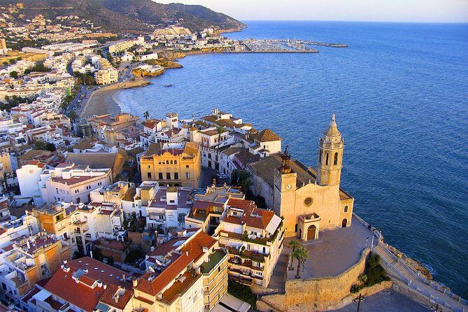 Private Tarragona and Sitges Tour with Hotel pick-up from Barcelona - Who Should Book This Tour?