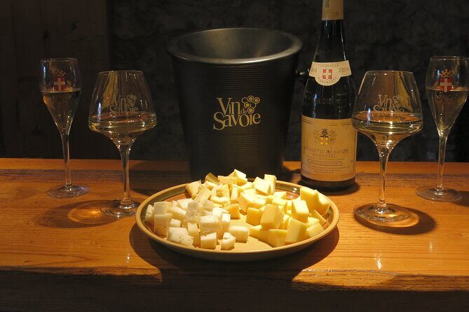 Private tasting of Savoie cheese and wine in Chamonix - Key Points