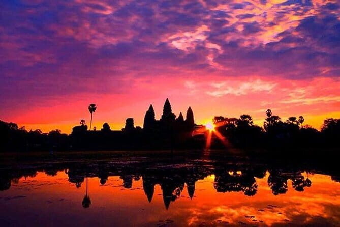 Private Taxi from Siem Reap to Phnom Penh - Speak English Driver - Who Should Consider This Tour?