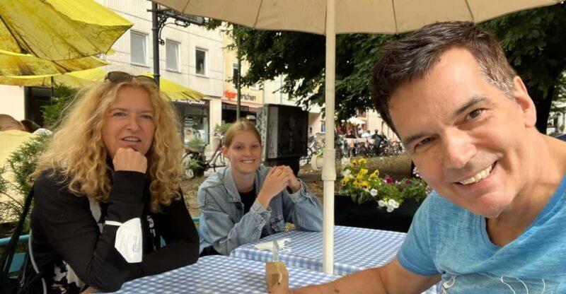 Private Taxi Tour through Berlin Extended & Relaxed ca 6-8h - Key Points