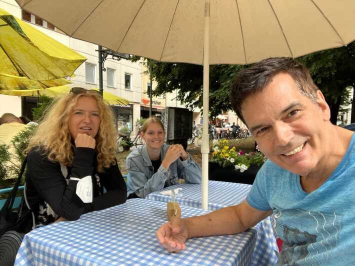 Private Taxi Tour through Berlin Extended & Relaxed ca 6-8h - The Highlights: Landmarks and Hidden Stories