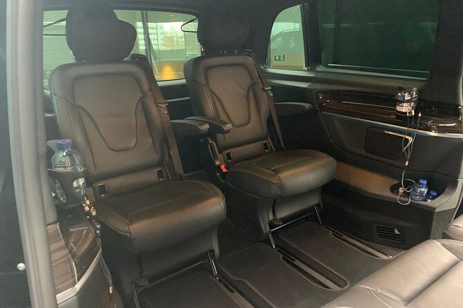 Private taxi Transfer from Bruges to Amsterdam - FAQs