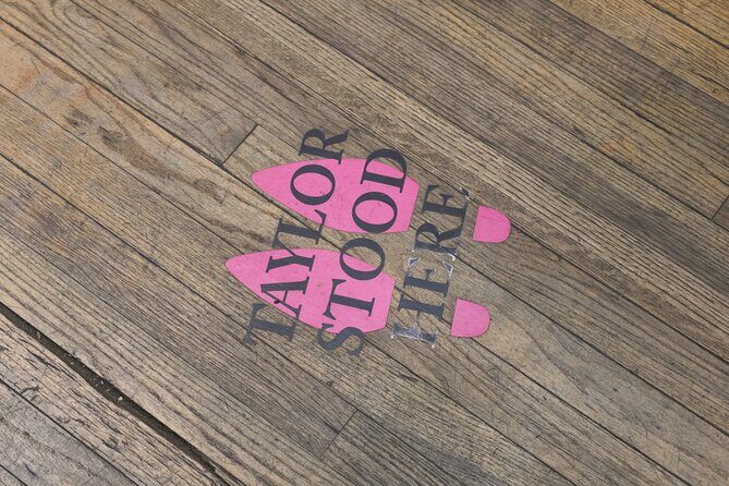 Private Taylor Swift Hotspots Walking Tour - Housing Works Bookstore