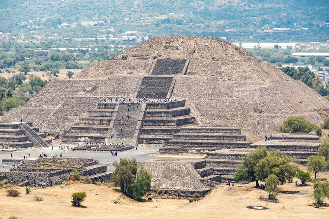 Private Teotihuacán Pyramids and Xochimilco Day Tour - FAQs