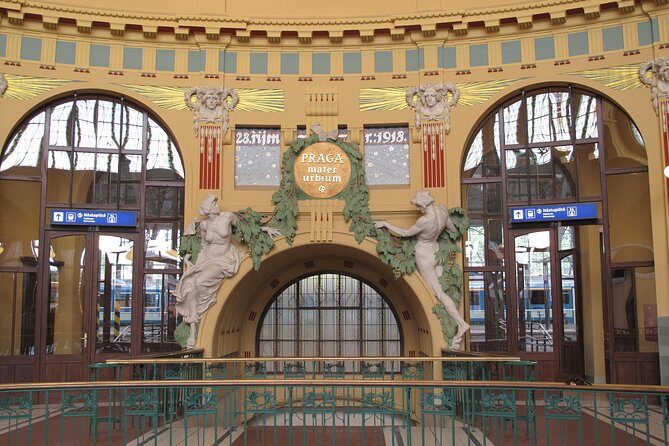 Private Thousand Years of Prague Architecture Tour - The Experience and Practical Details