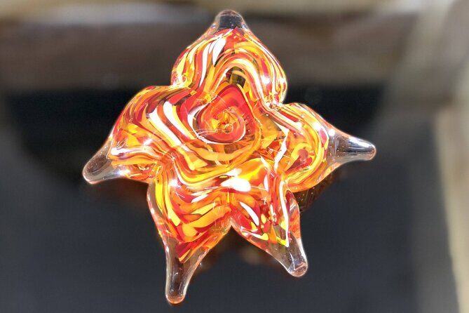 Private Three Piece Glassblowing Lesson for up to 6 people - Key Points