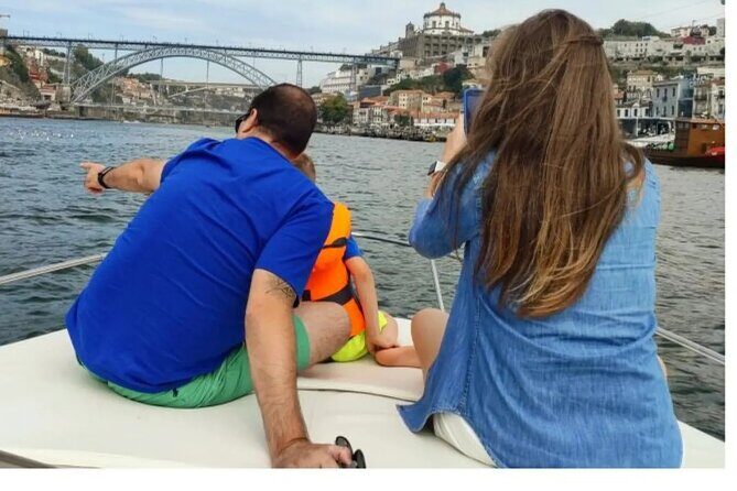 Private Tour 1h: Foz, Ribeira and Pte. D.luis, group price up to 6px - An In-Depth Look at the Porto River Tour Experience