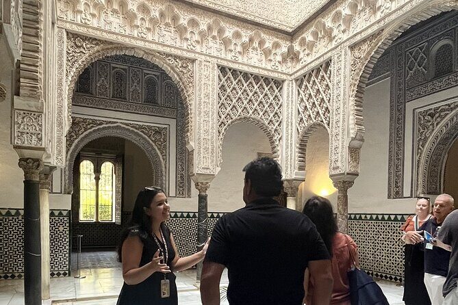 Private tour and tickets of Alcazar & Cathedral of Seville - Why This Tour Works Well