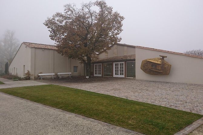 Private tour and visits on the Medoc Castle Route (Luxury Minivan) - The Sum Up