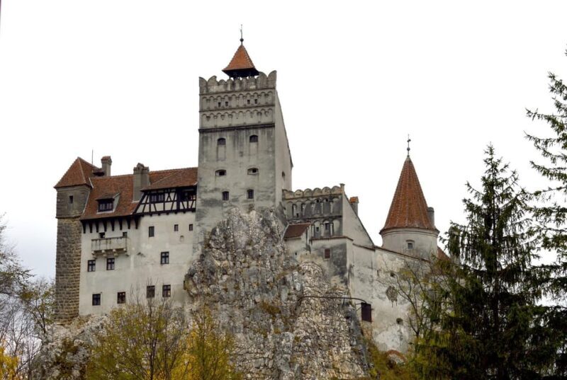 PRIVATE TOUR Bucharest: Wednesday, Dracula & Pele 3 Castles - FAQ