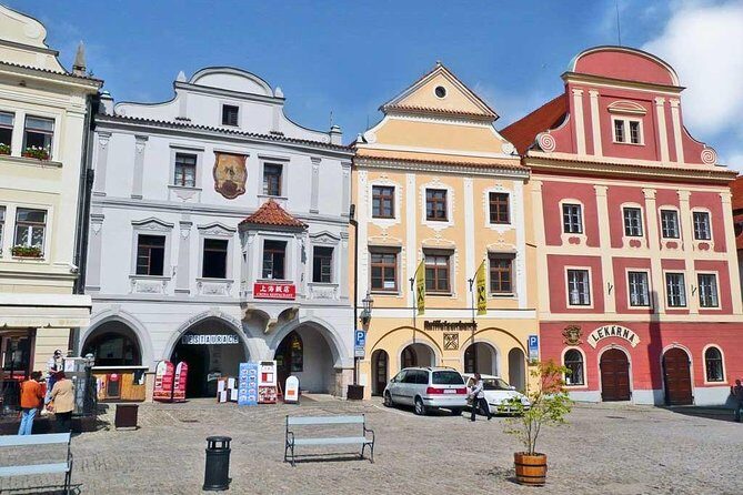 Private Tour: Cesky Krumlov Day Trip from Prague - Dive Into Cesky Krumlov: A Day of Medieval Magic