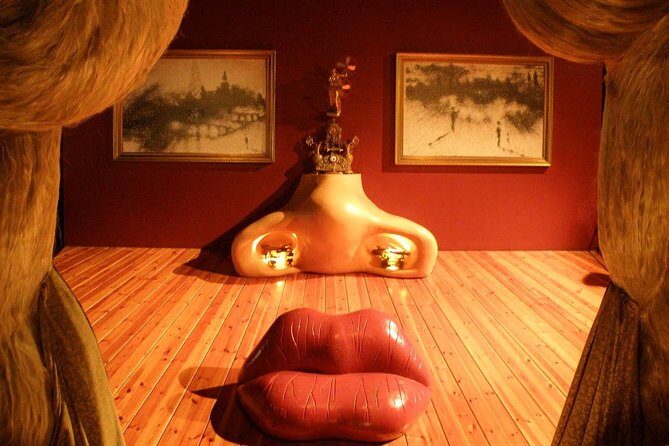 Private tour: Dali Museum in Figueres and Púbol Tour with Hotel pick-up - The Personal and Artistic Blend