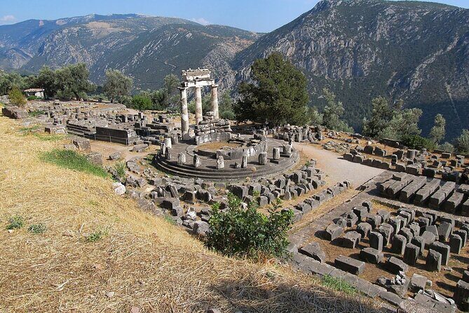 Private Tour Delphi, Village of Arachova, Osios Loukas Monastery - The Sum Up