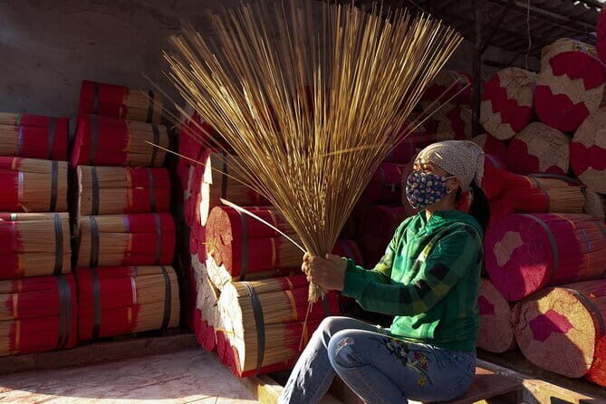 Private Tour Discover Hanoi Ancient Villages & Traditional Craft - Frequently Asked Questions