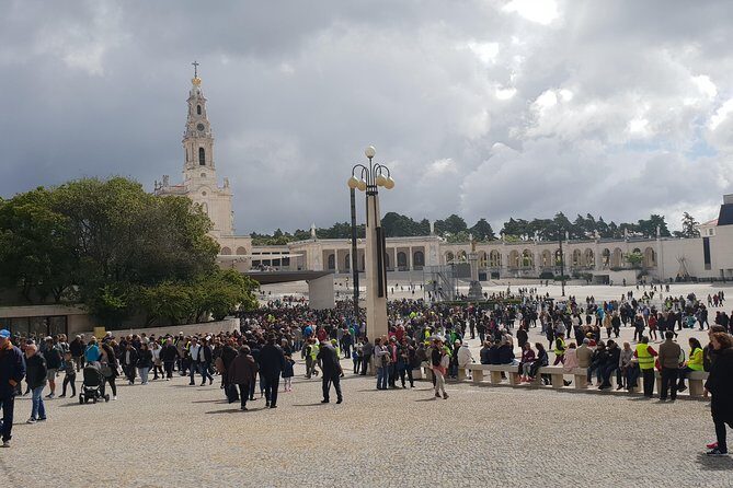 Private Tour Fátima - Nazaré - Batalha - Óbidos - Key Points