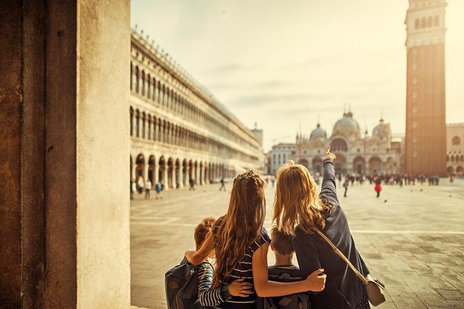 Private tour for families with children in Venice - Key Points