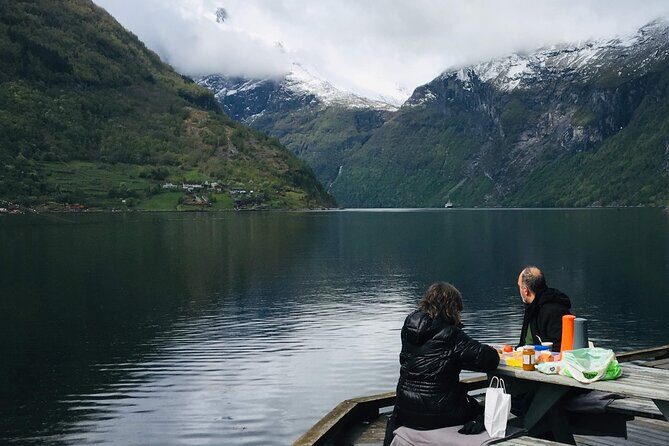 Private tour from Ålesund to Geiranger up to 15 people - The Sum Up