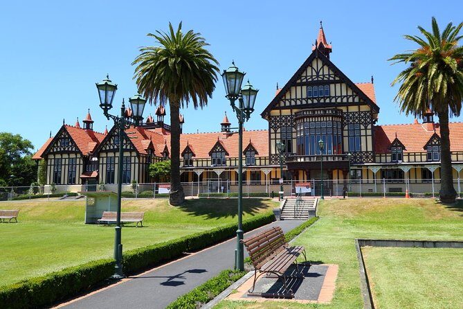 Private Tour From Auckland to Rotorua & Waitomo Glowworm Caves, Small group - Who Will Love This Tour?