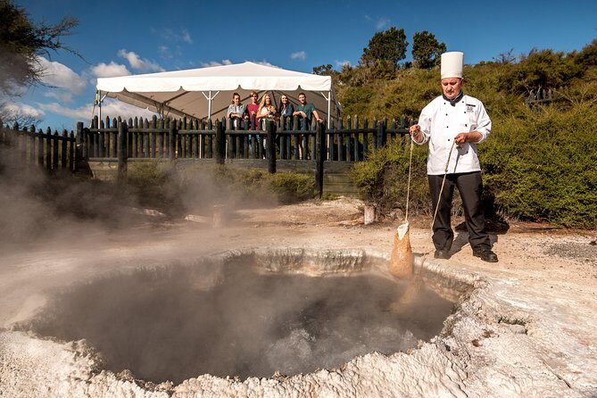 Private Tour From Auckland to Rotorua & Waitomo Glowworm Caves, Small group - FAQ