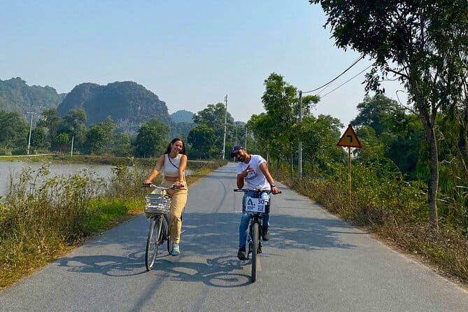 Private Tour from Hanoi: Mua Caves, Local Family, Tam Coc, Hoa Lu - Why This Tour Offers Great Value