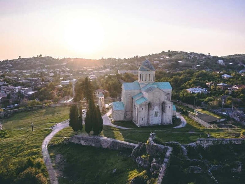 Private tour from KUTAISI: Bagrati, Gelati and Motsameta - FAQs