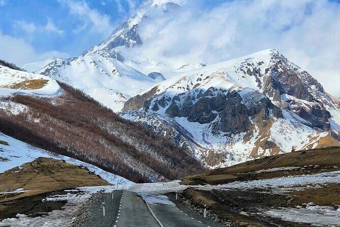 Private tour from KUTAISI To magnificant Kazbeki and Gudauri - Exploring the Itinerary: What Makes Each Stop Special