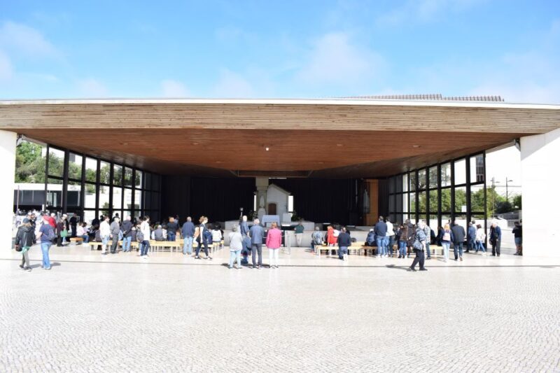 Private Tour from Porto to Fatima & Coimbra with Lunch - Key Points