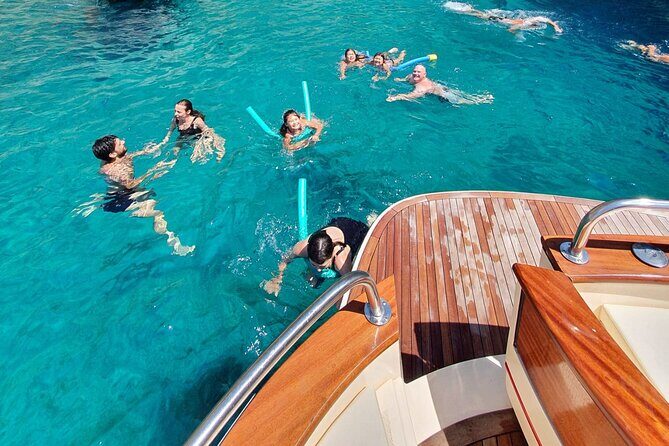 Private Tour from Sorrento to Capri - Gozzo Apreamare 10 - FAQ