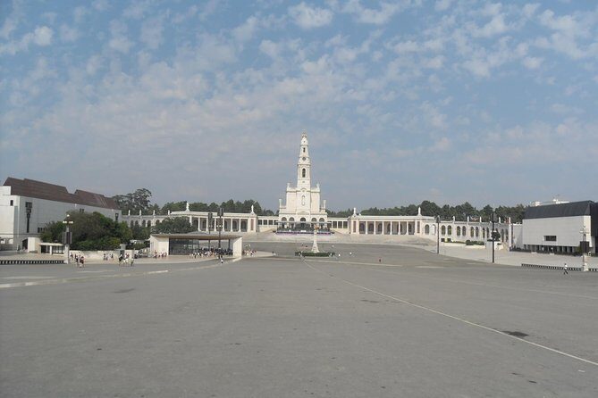 Private Tour Full Day Fátima - Porto - Óbidos - from Lisbon - How the Experience Comes Together