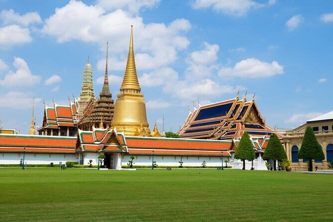 Private Tour: Grand Palace,Wat Phra Kaew, Museum&Cooking Class - A Deep Dive into the Tour Experience