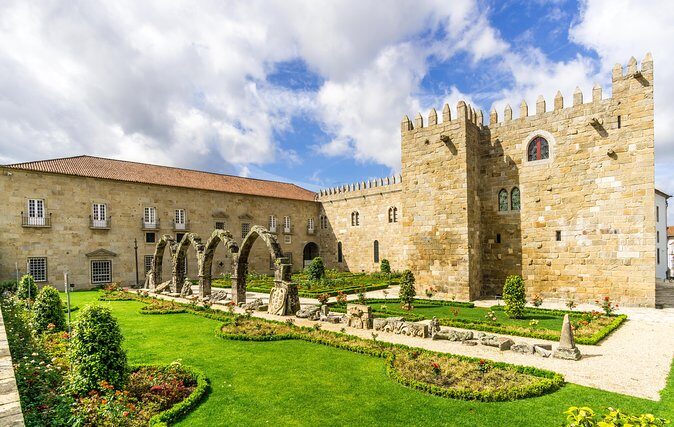 Private Tour: Guimares and Braga Day Trip from Porto - Key Points