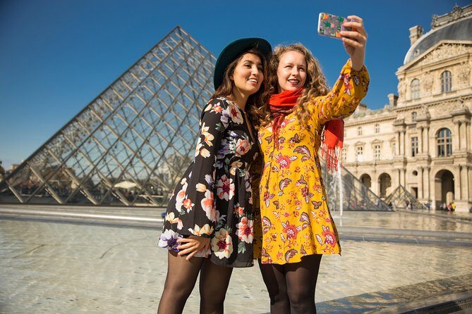 PRIVATE TOUR: Highlights & Hidden Gems of Paris With Locals - Exploring Paris with a Private Guide