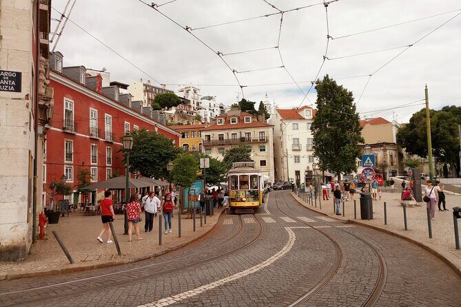 Private Tour: Highlights of Historical Lisbon in 4H with Transfer - Frequently Asked Questions