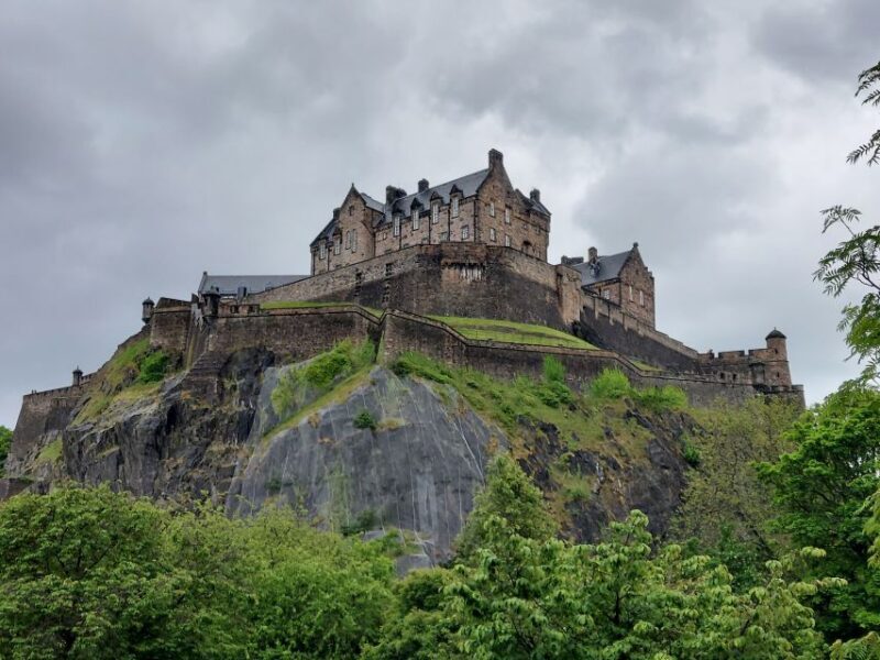 Private tour: History and Mystery in Edinburgh's Old Town - What Makes This Tour Stand Out?
