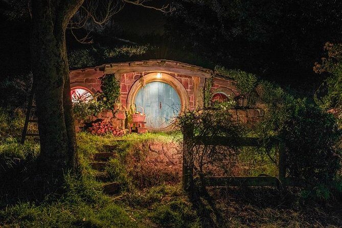 Private tour - Hobbiton Movie Set Evening Banquet Return from Auckland - FAQ