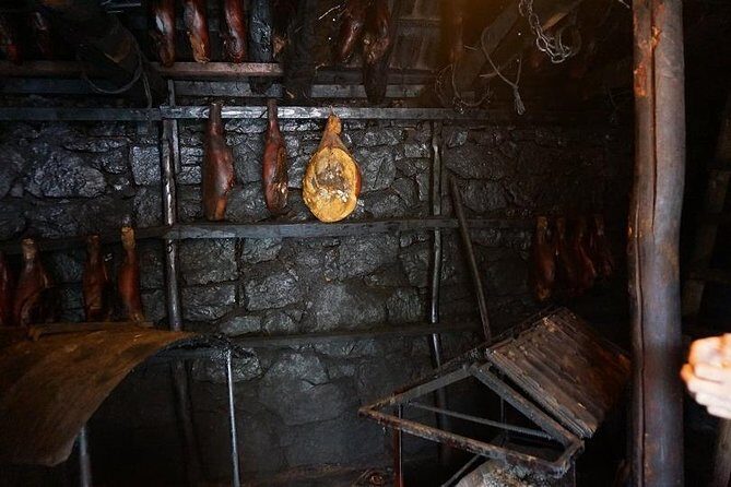 Private tour: Homemade food and wine tasting at my family home - The Experience Breakdown: What to Expect