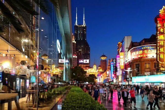 Private Tour: Huangpu River Cruise and Bund City Lights Evening Tour of Shanghai - Who Will Love This Tour?