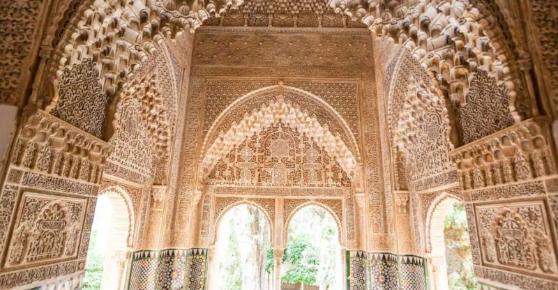Private tour in all complete complex of Alhambra with ticket - The Practicalities: What to Expect and Considerations