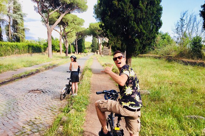 Private tour in Rome with an Electric bike and Local Food - Why Choose This E-Bike and Food Tour?