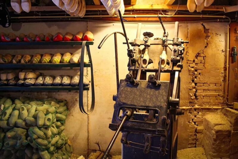 Private tour in Tesla, Zaandam, Zaanse Schans & Volendam. - Potential Drawbacks