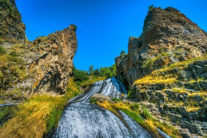 Private tour Jermuk, waterfall, Tatev Monastery and TaTev Ropeway - Who is this Tour Best For?