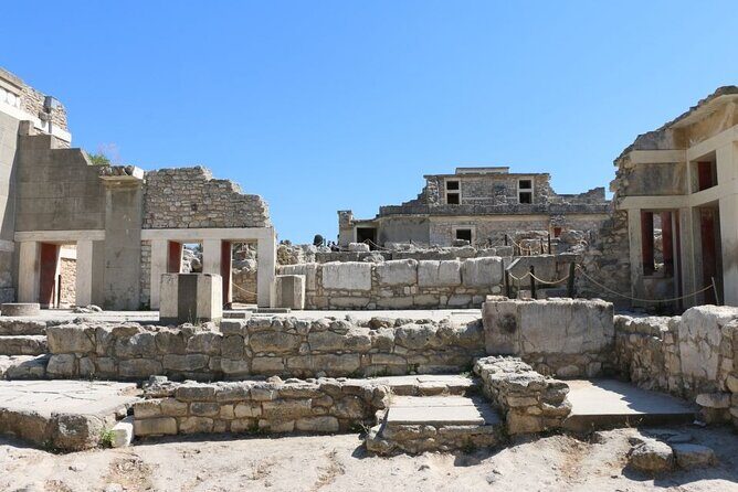 Private Tour, Knossos Palace, Olive Oil, Pottery, Winery, Lunch - FAQ