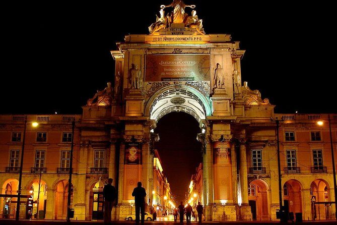 Private tour: Lisbon Fado Dinner Show and Panoramic Night Tour - Who Will Love This Tour?