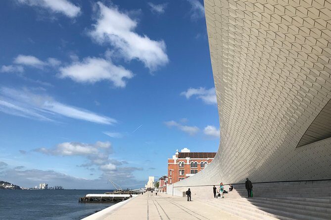 Private tour Lisbon - full day - Who Should Book This Tour?
