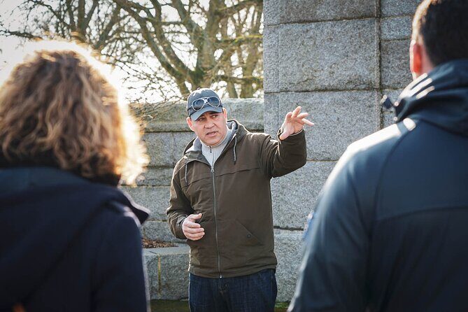 Private Tour of American Sites with an Expert Guide from DDAY - The Experience You Can Expect