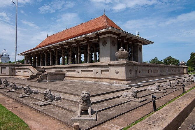 Private Tour of Colombo with Ajeet De Soyza - Key Points